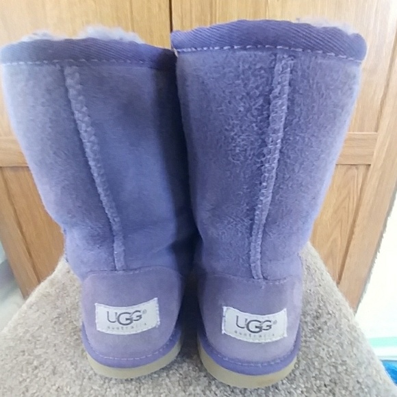 Authentic UGG Purple Classic Short Boots sz 6 - Picture 3 of 8